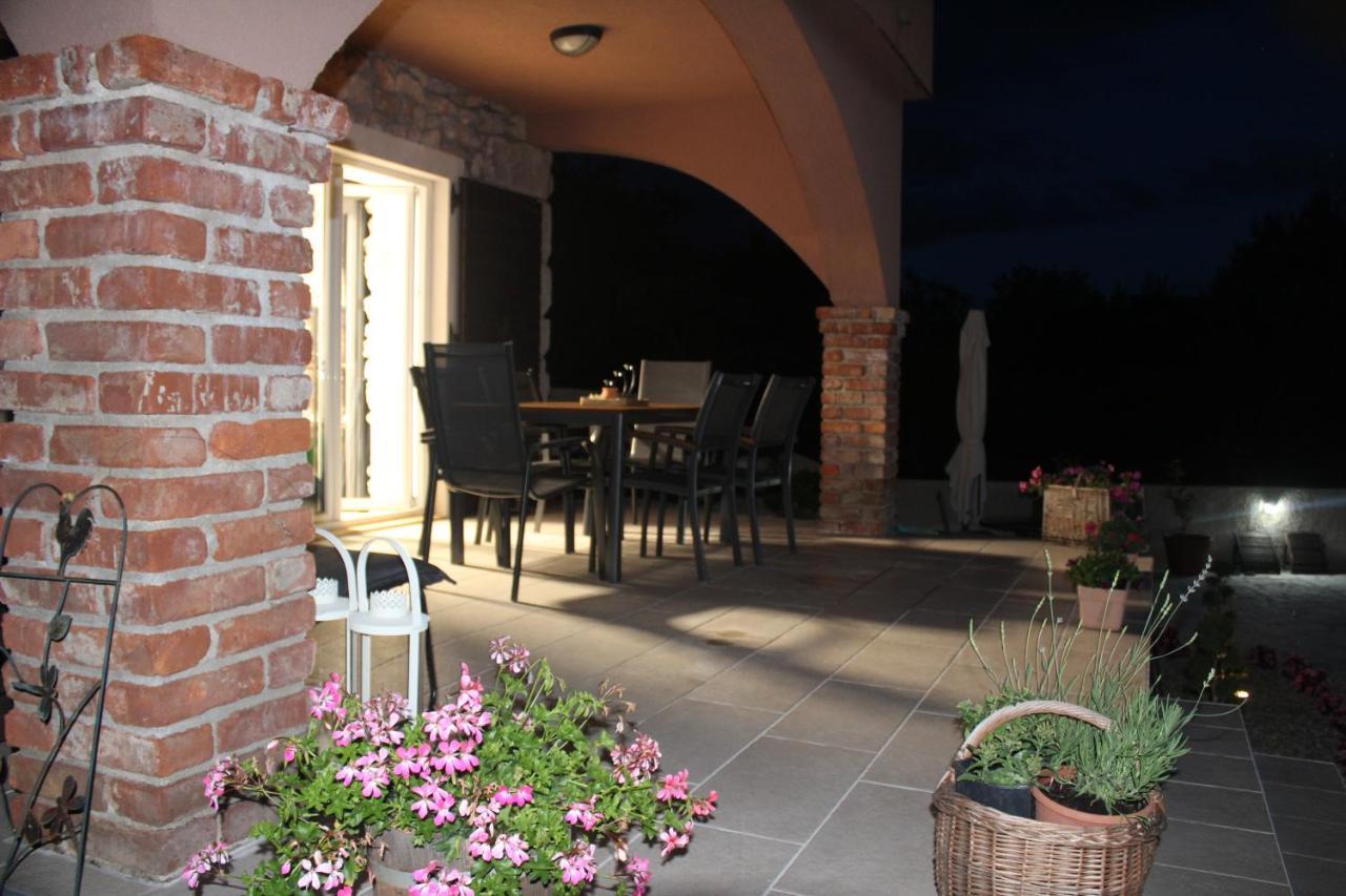Villa Calma, Recharge Your Body And Mind Gabonjin Exterior photo